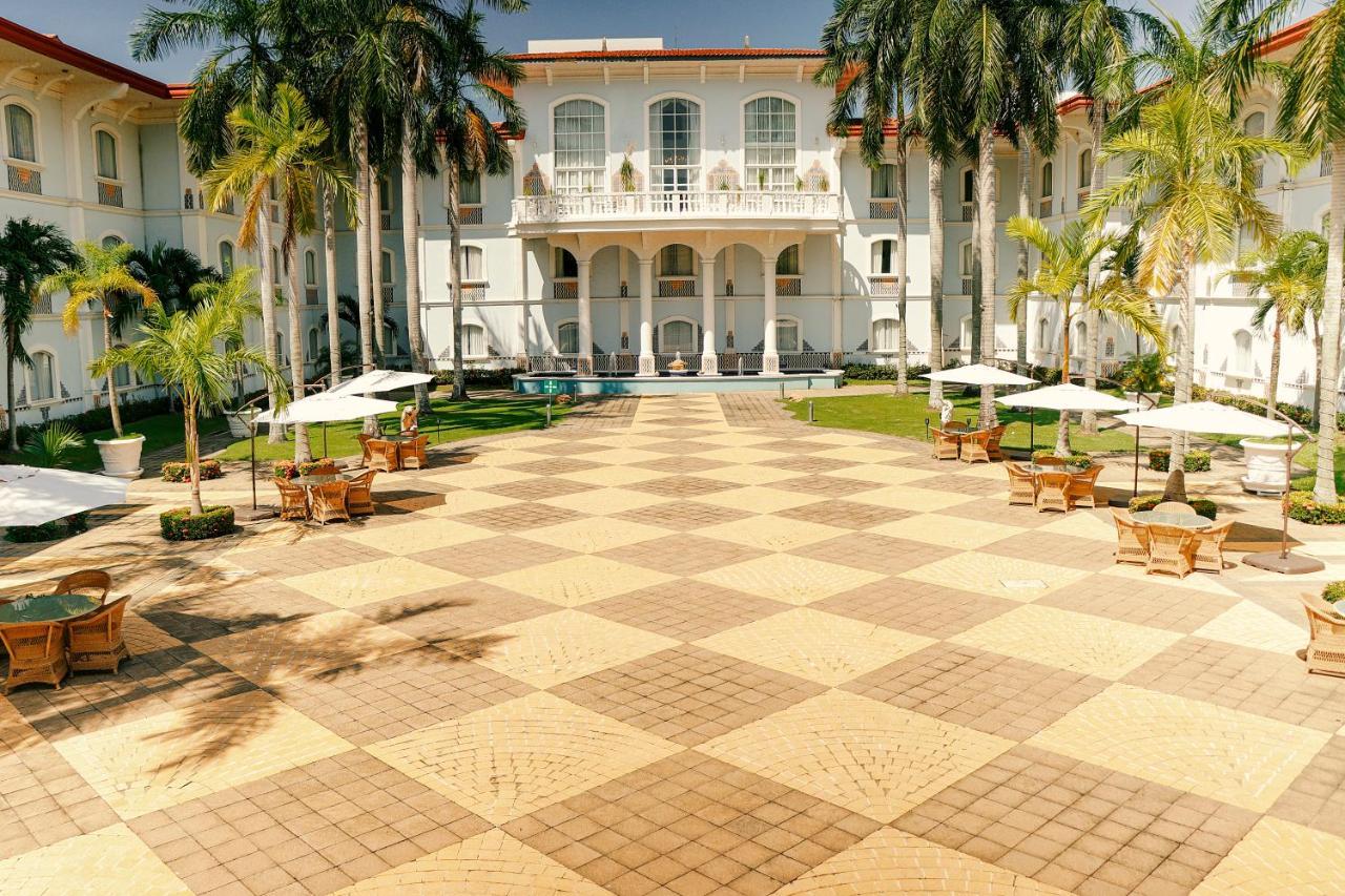 Quinta Eden Villahermosa Exteriör bild